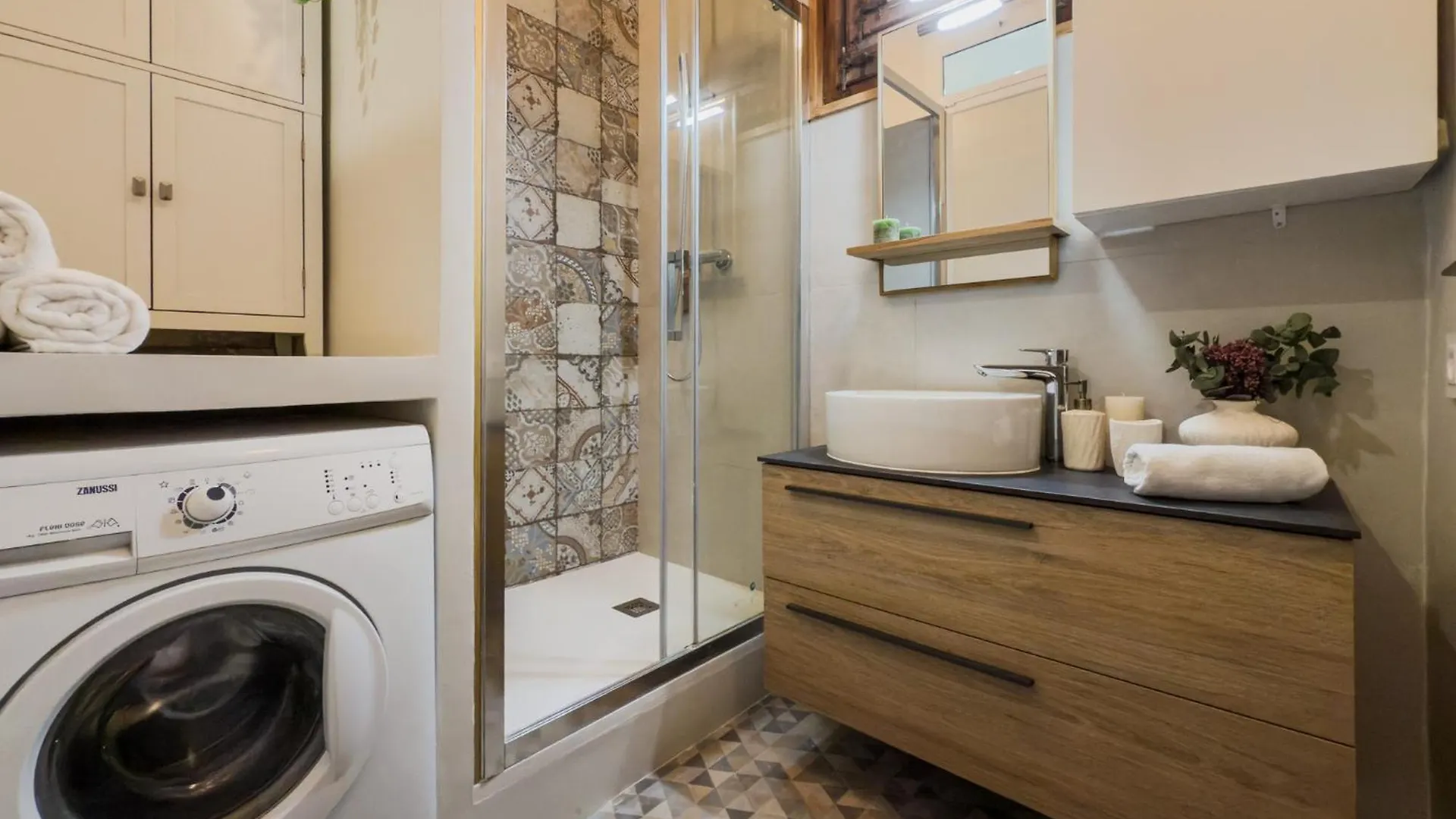 Appartamento Magalhaes - Trad Flat In Poble Sec, Near Ramblas Barcellona
