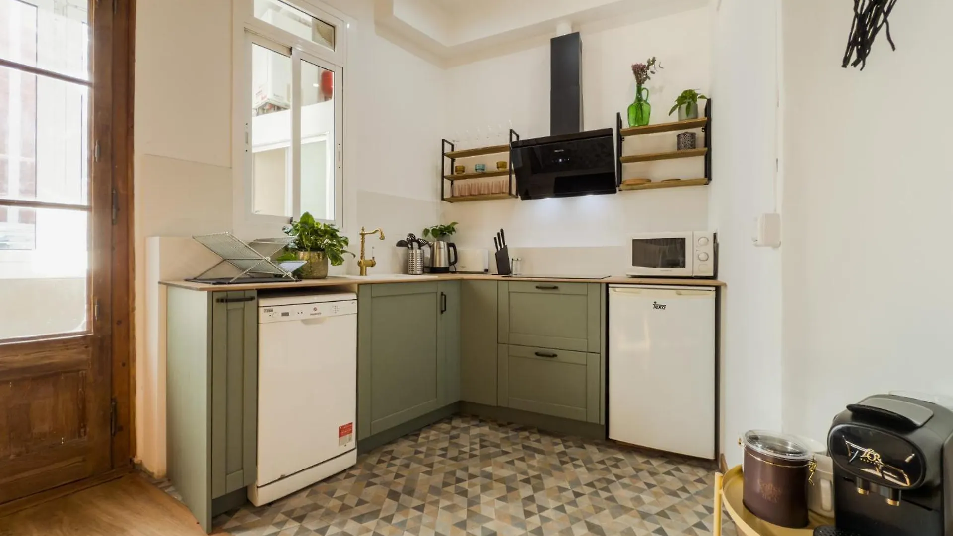 Appartamento Magalhaes - Trad Flat In Poble Sec, Near Ramblas Barcellona Spagna