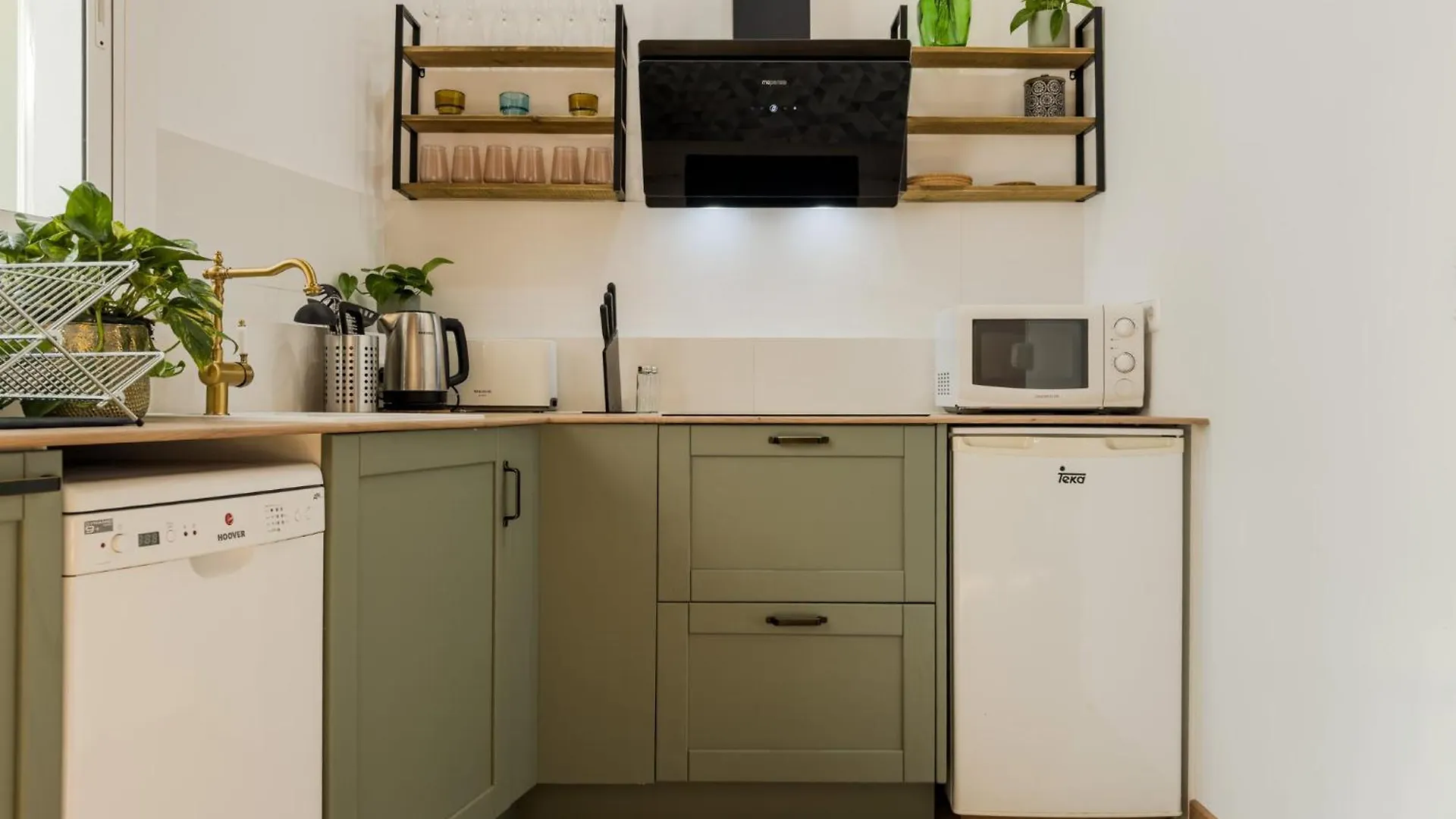 Magalhaes - Trad Flat In Poble Sec, Near Ramblas Barcellona 0*,