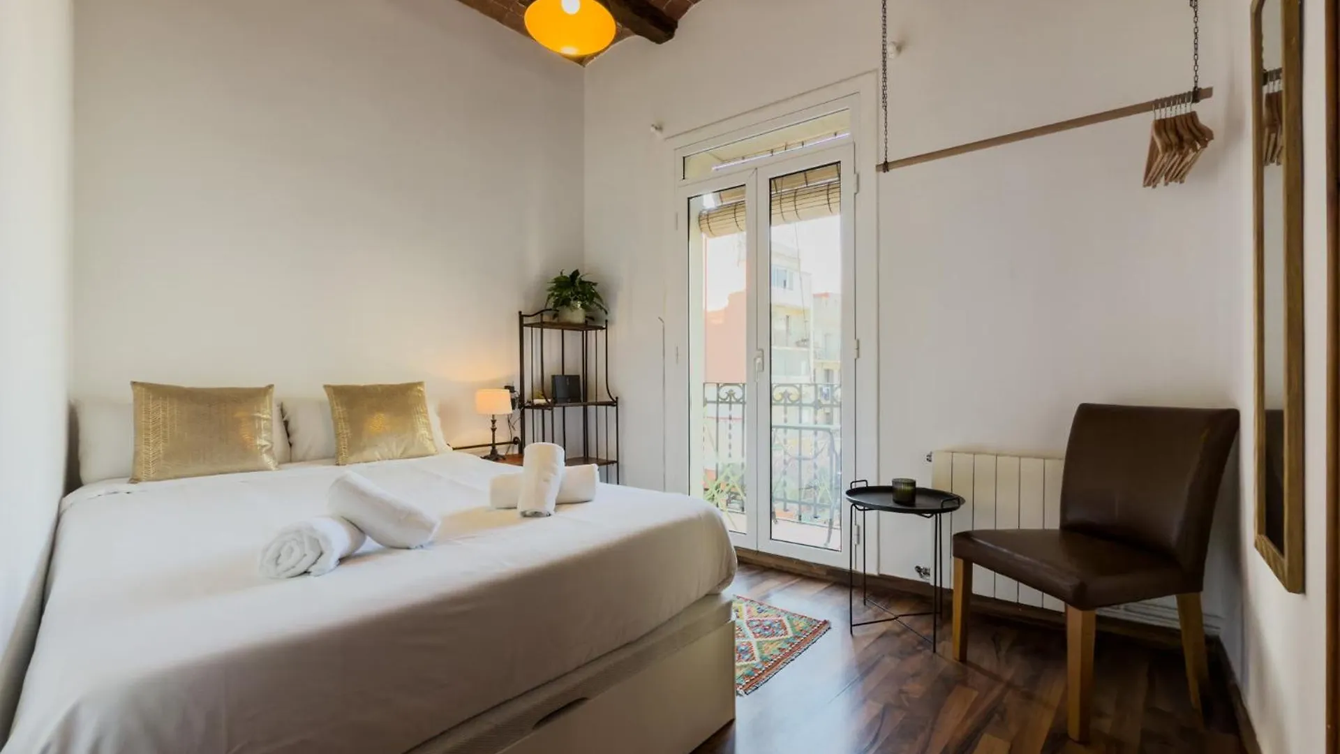 Magalhaes - Trad Flat In Poble Sec, Near Ramblas Barcellona 0*,